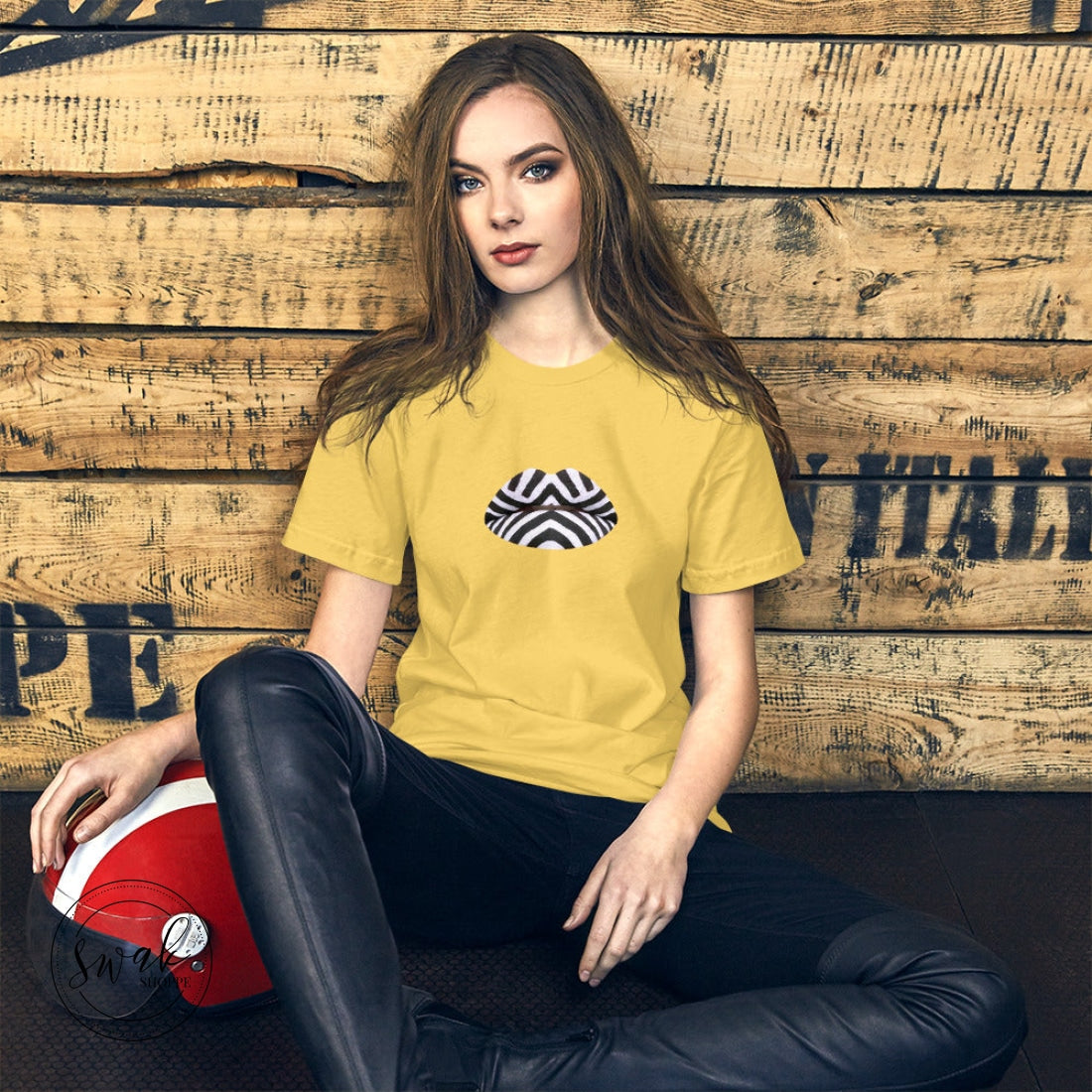 Swak Beauty Chevron Swimsuit Lip Art Unisex T-Shirt