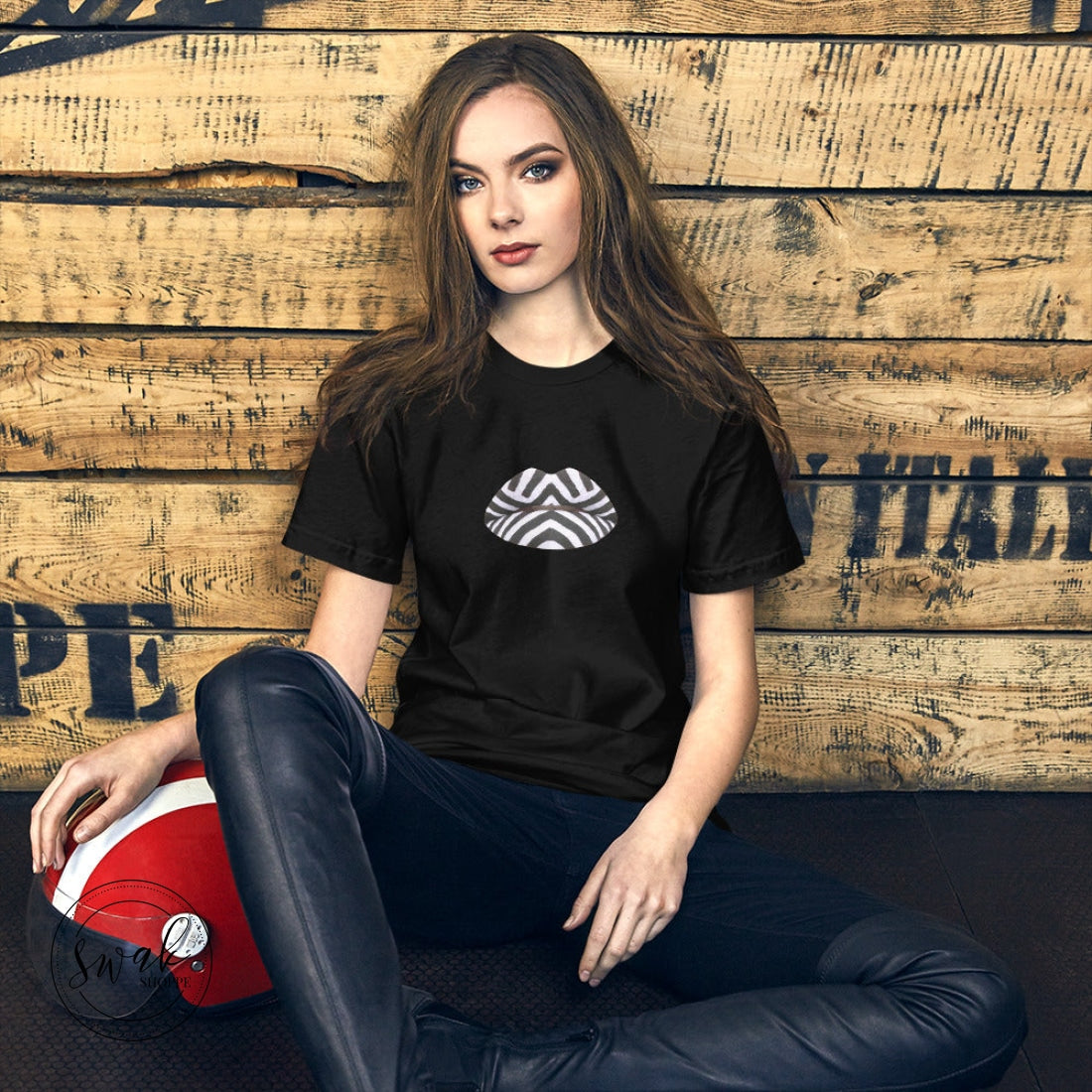 Swak Beauty Chevron Swimsuit Lip Art Unisex T-Shirt
